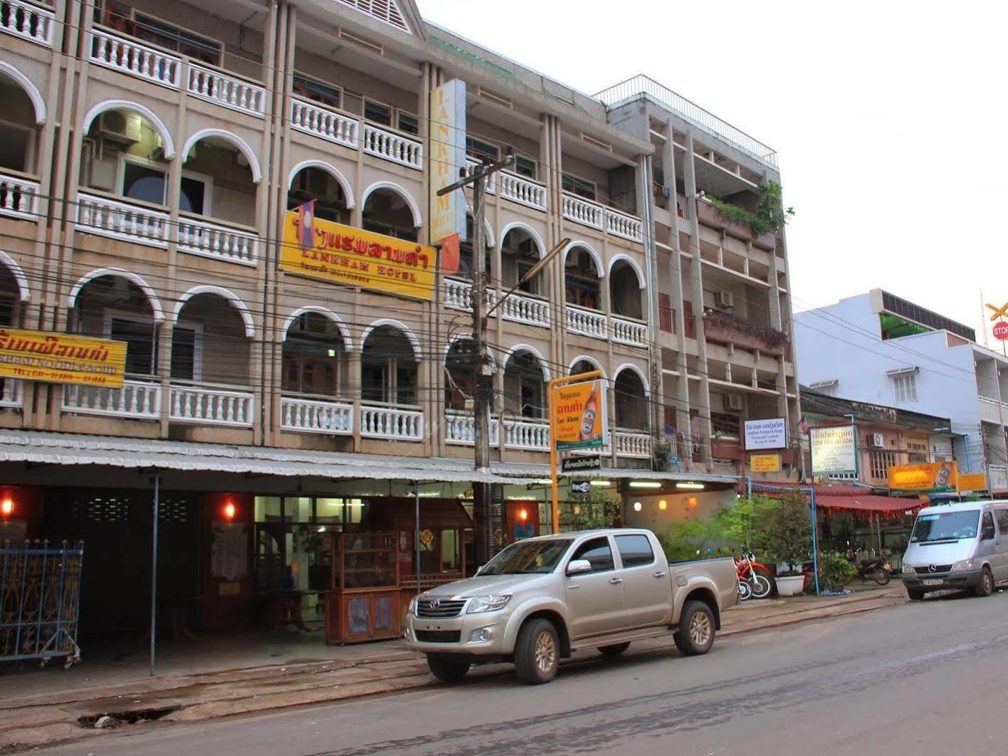 Lankham Hotel Pakse Exterior photo